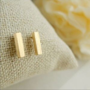 Minimalist Bar Post Stud Earrings - Gold